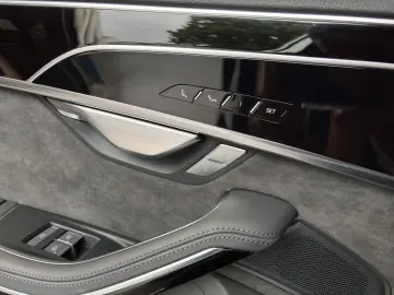 Audi A8 60 TFSIe QUATTRO  MATRIX PANO