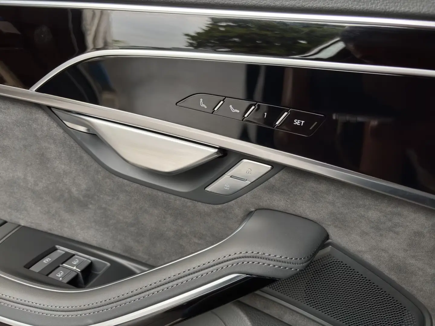 Audi A8 60 TFSIe QUATTRO  MATRIX PANO