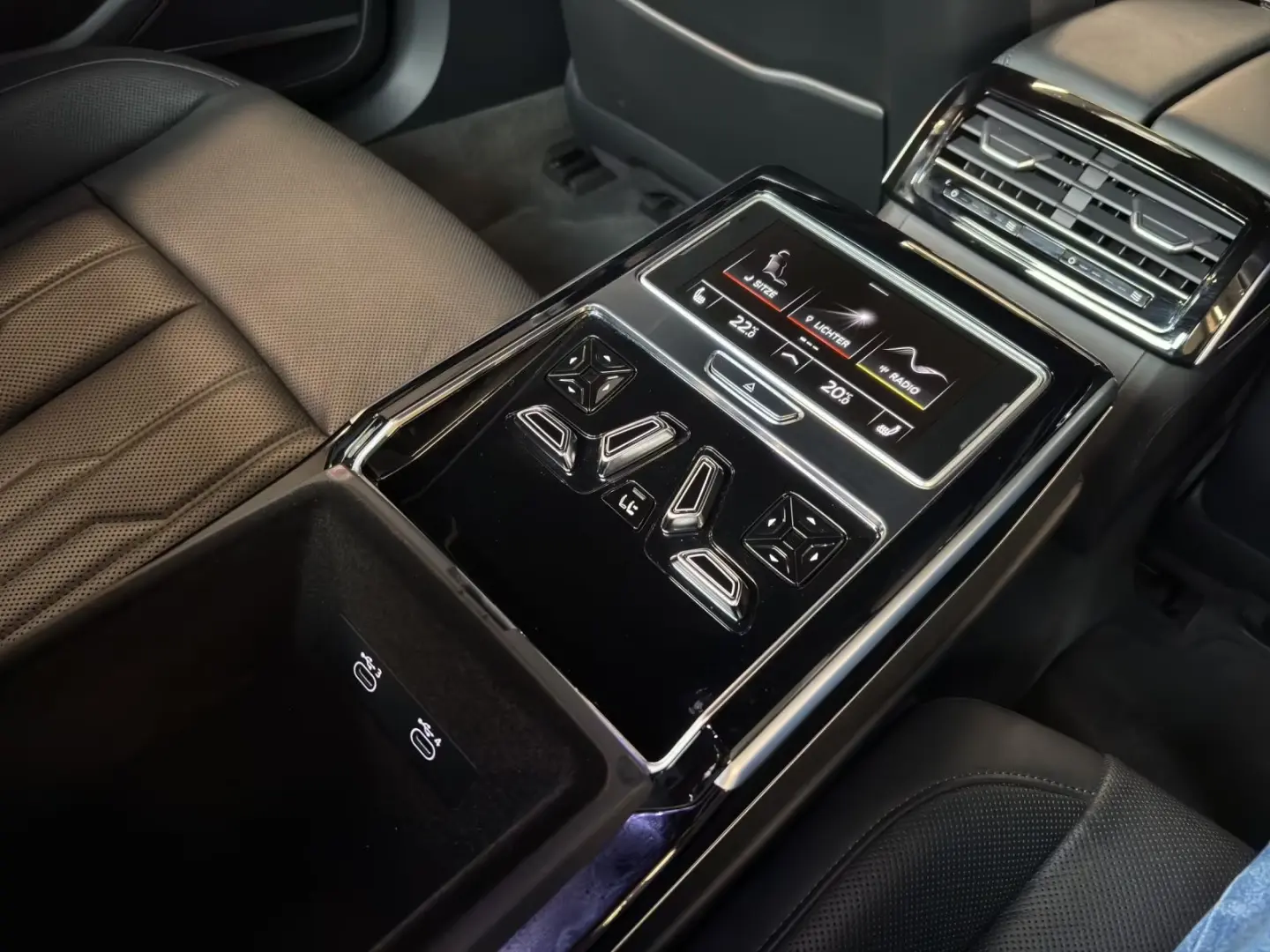 Audi A8 60 TFSIe QUATTRO  MATRIX PANO
