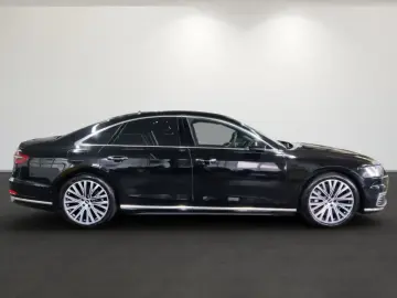 Audi A8 60 de TFSI-uri și patru BetterVision