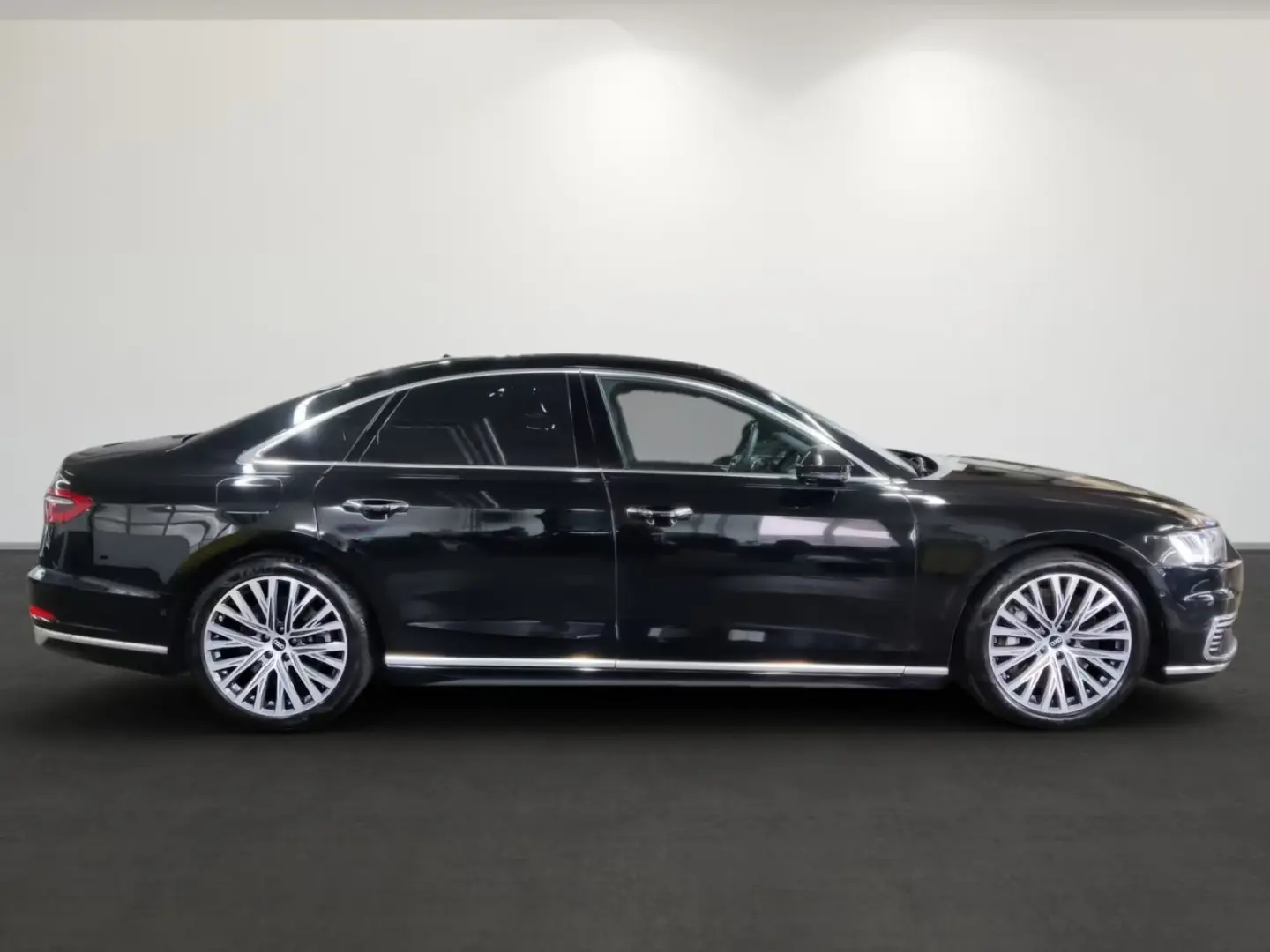 Audi A8 60 de TFSI-uri și patru BetterVision