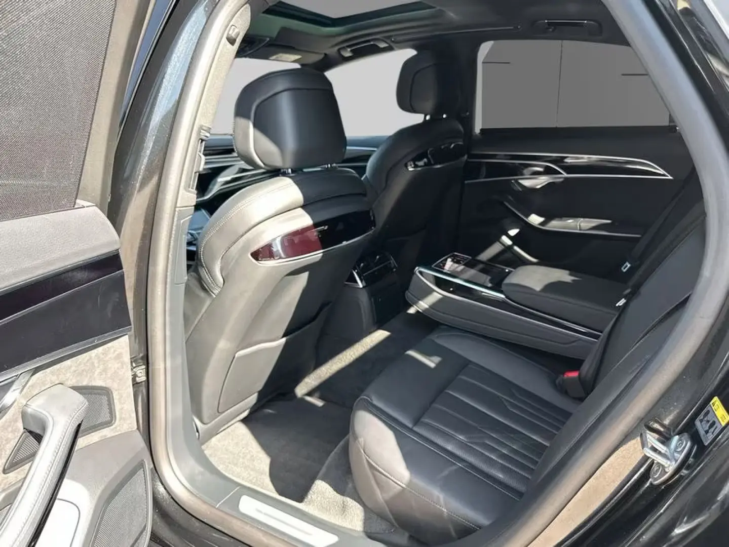 Audi A8 60 TFSI și quattro tiptronic