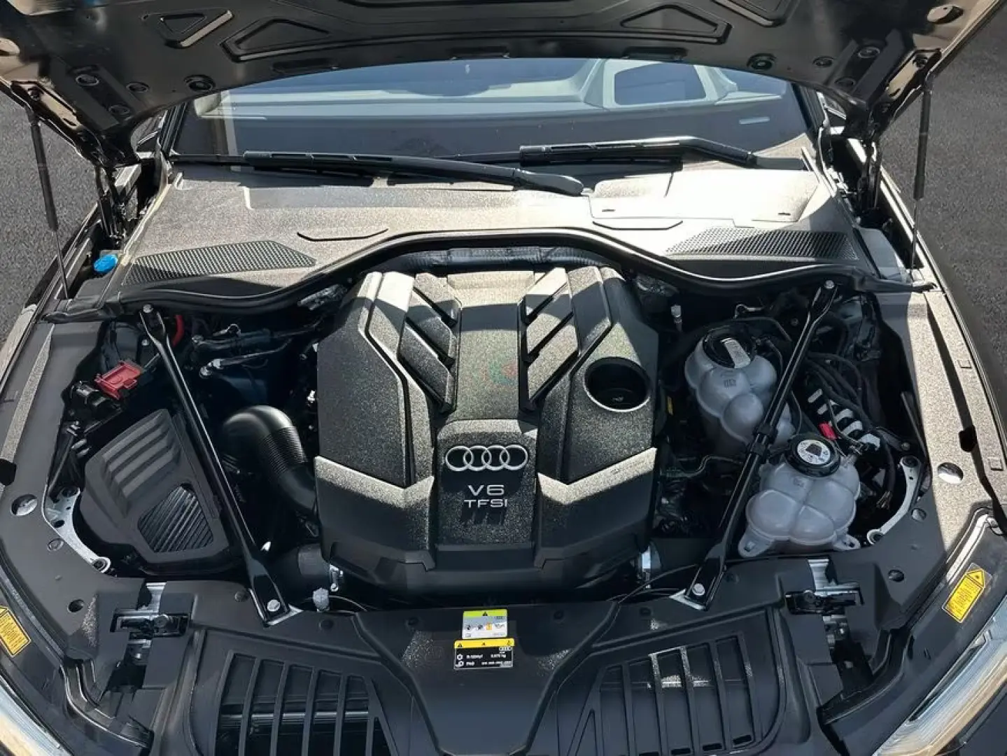 Audi A8 60 TFSI și quattro tiptronic