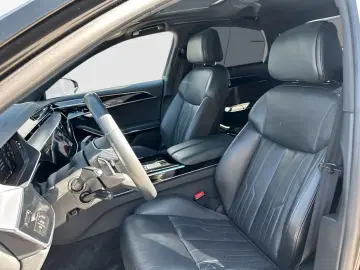 Audi A8 60 TFSI și quattro tiptronic