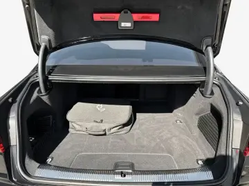 Audi A8 60 TFSI și quattro tiptronic