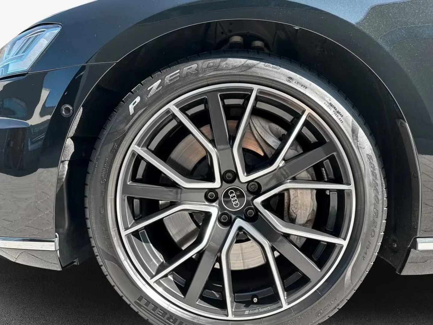 Audi A8 60 TFSI și quattro tiptronic