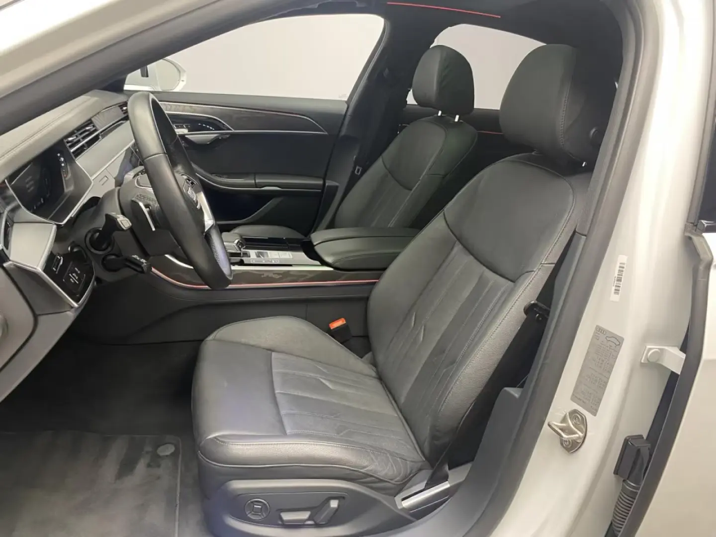 Audi A8 55 TFSI quattro S-Line Negru Stil