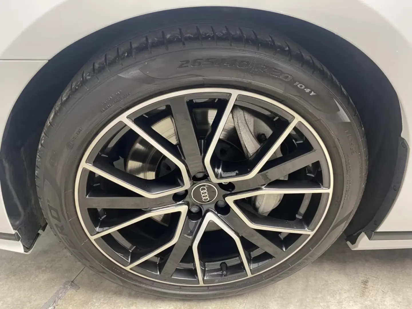Audi A8 55 TFSI quattro S-Line Negru Stil
