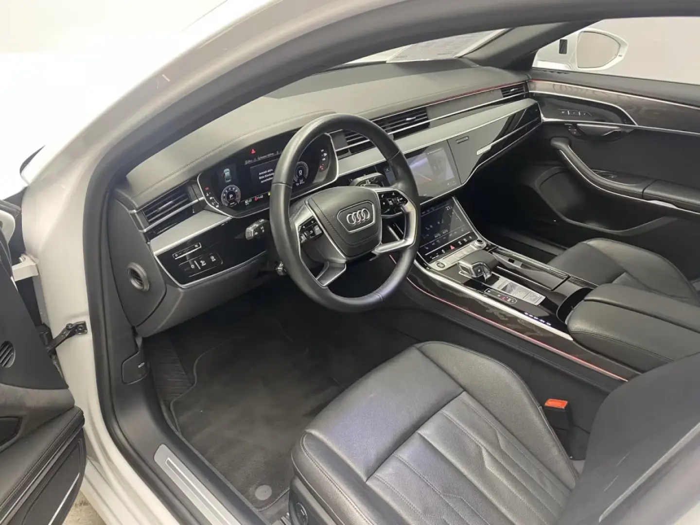 Audi A8 55 TFSI quattro S-Line Negru Stil