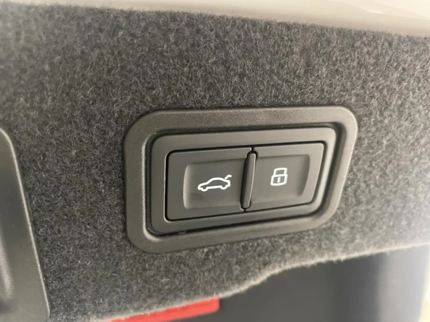 Audi A8 55 TFSI quattro S-Line Negru Stil