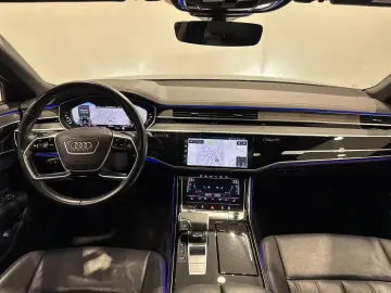 Audi A8 50 TDI quattro 65TKM PANO HUD