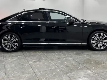 Audi A8 50 TDI quattro 65TKM PANO HUD