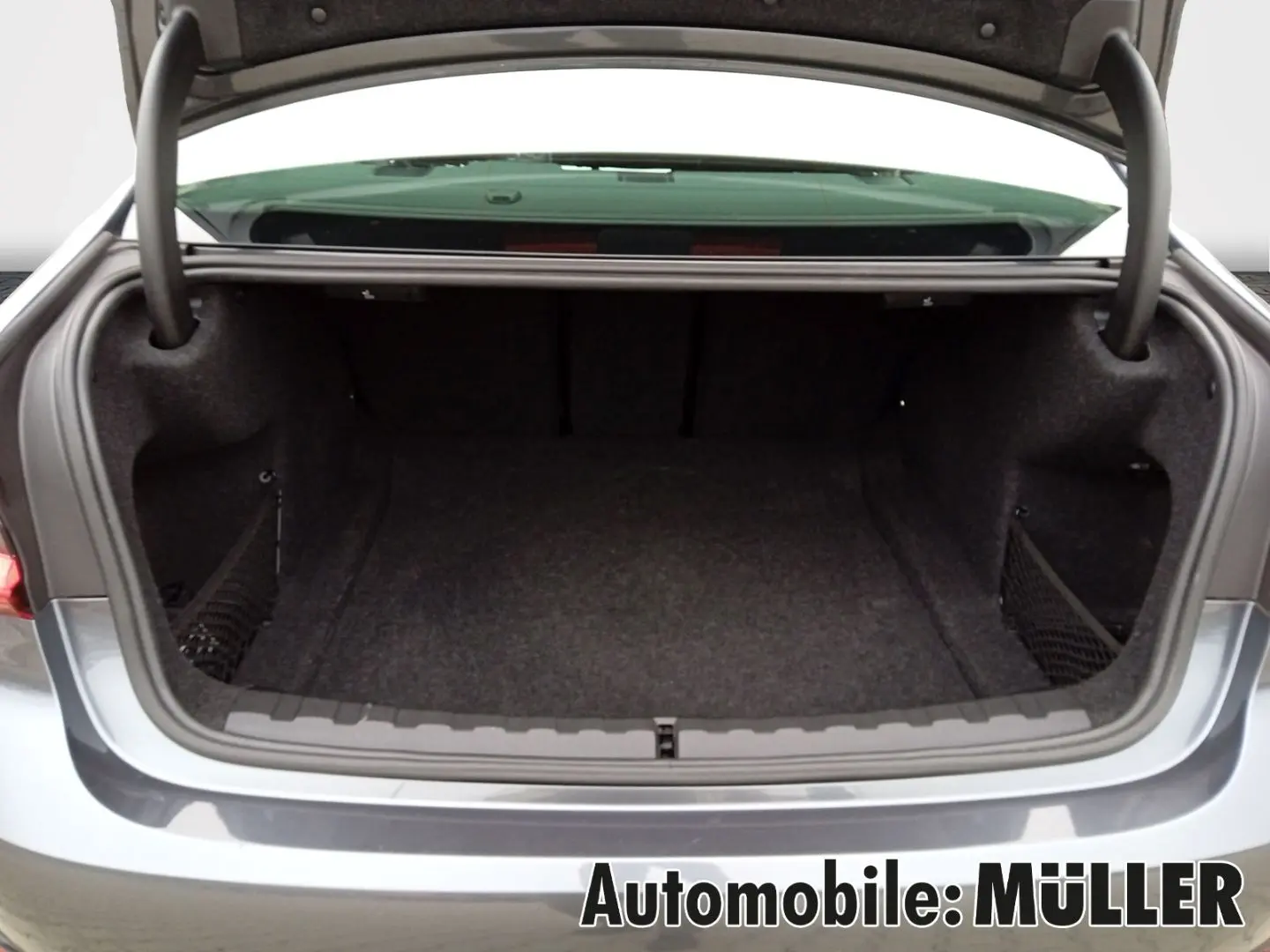 318 i Lim. SportLine LED DAB HIFI DRIVING ASSIST