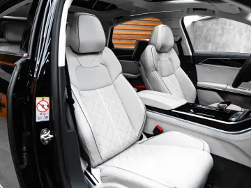 Audi A8 60 TFSI e L quattro Masaj Pano B&O