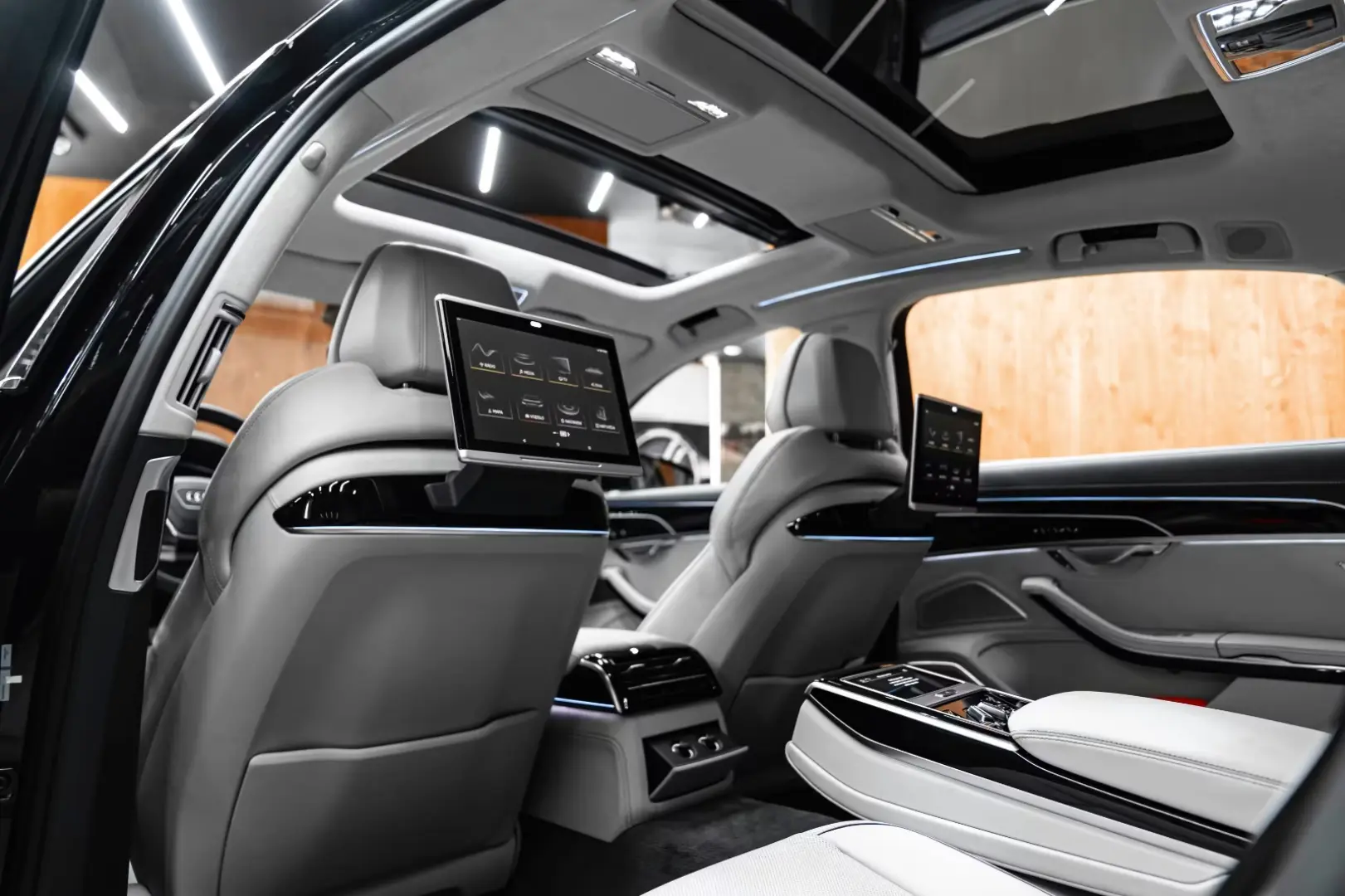 Audi A8 60 TFSI e L quattro Masaj Pano B&O