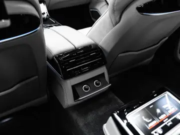 Audi A8 60 TFSI e L quattro Masaj Pano B&O