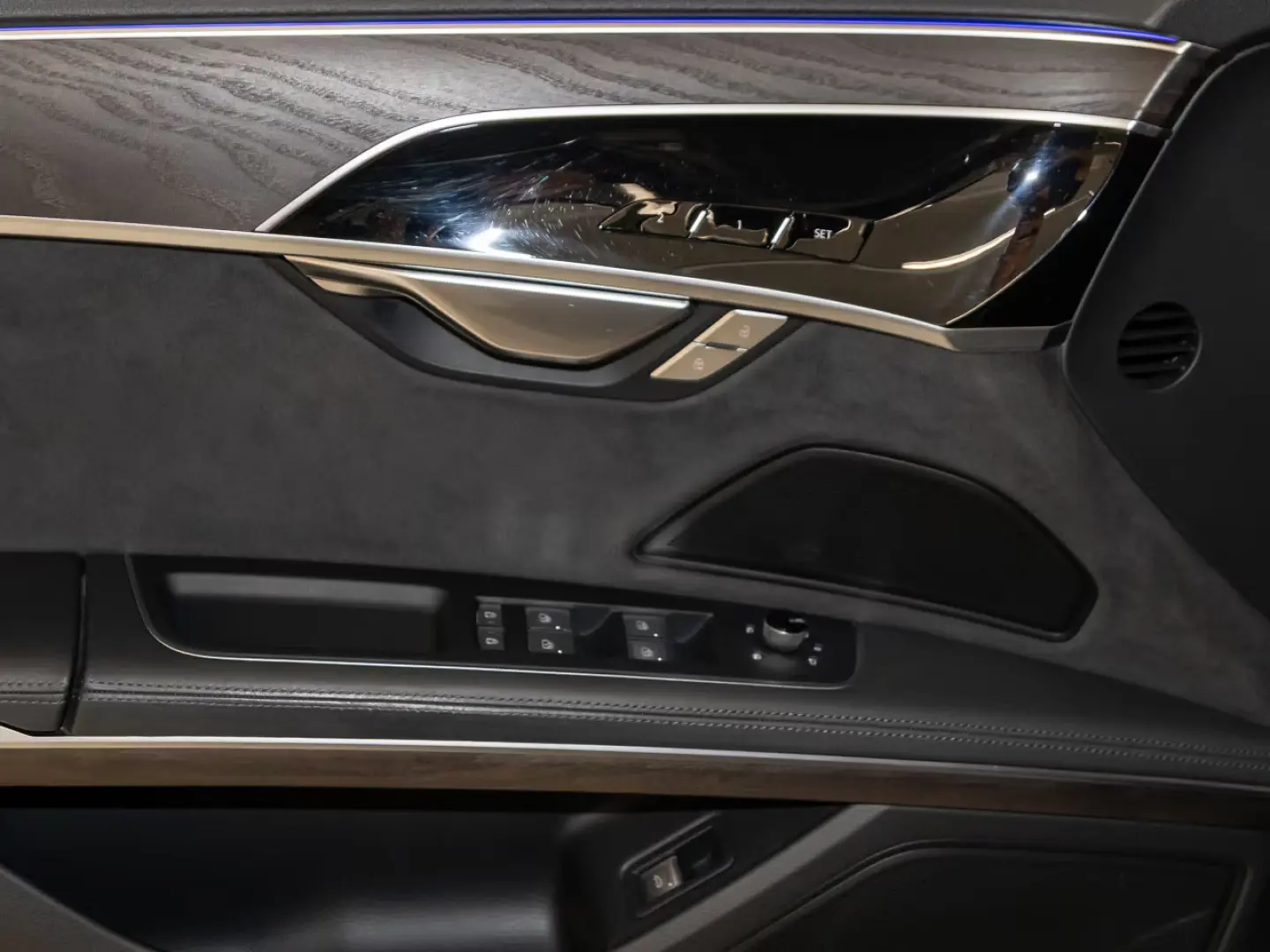 Audi A8 55 TFSI quattro AIR HeadUp Pano