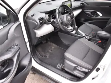Toyota Yaris 1.5 VVT-i HSD Exclusive Style