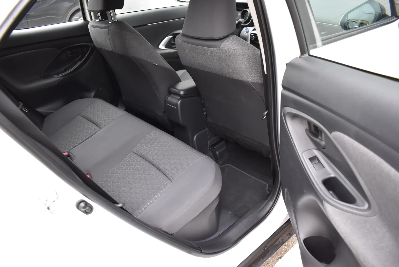 Toyota Yaris 1.5 VVT-i HSD Exclusive Style