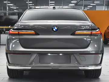 BMW 750e xDrive Executive Lounge PHEV Sportautom