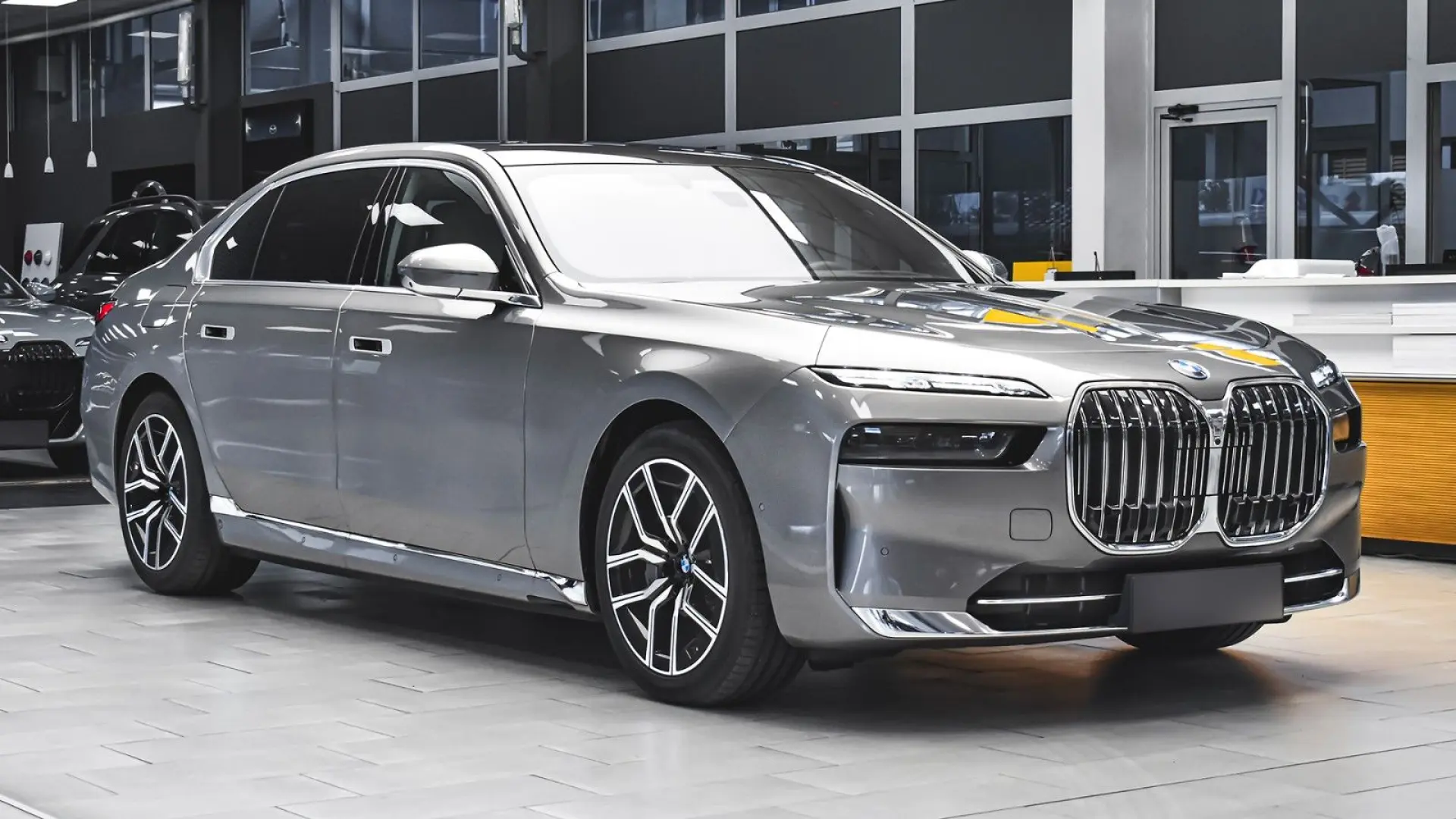 BMW 750e xDrive Executive Lounge PHEV Sportautom