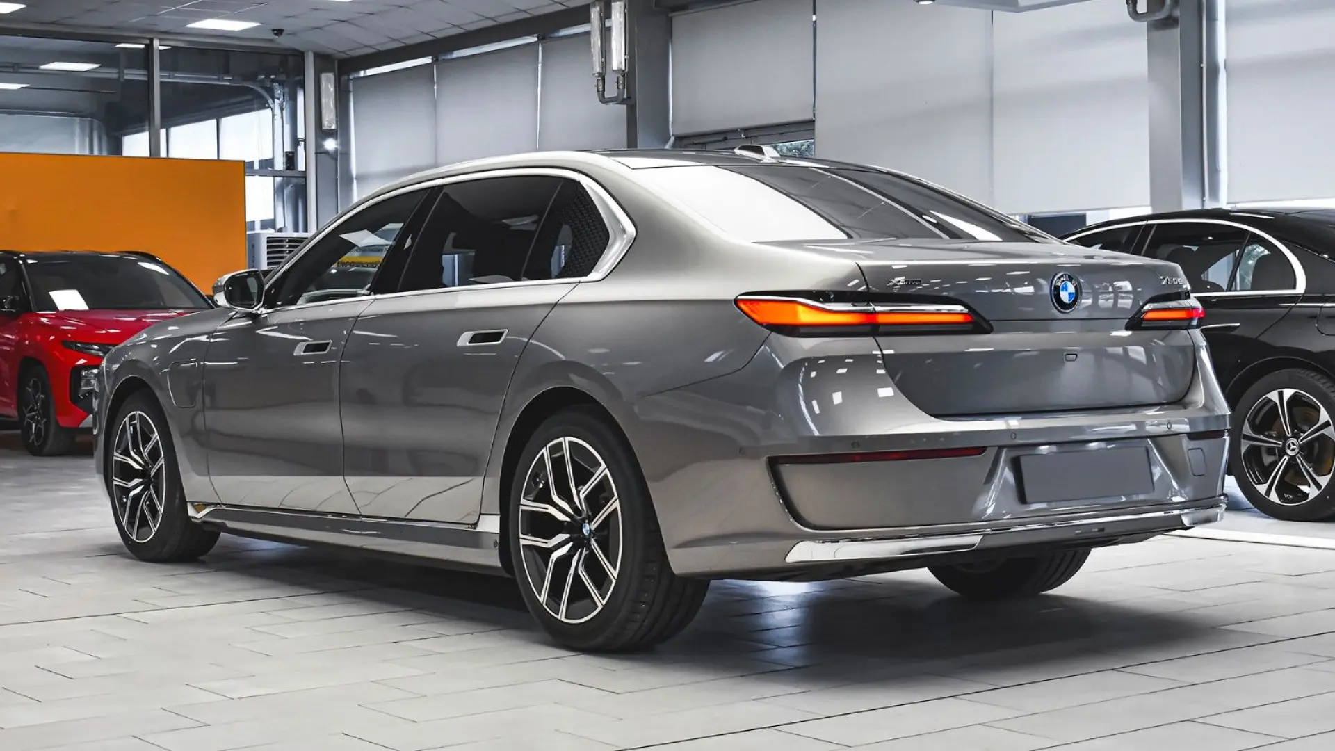 BMW 750e xDrive Executive Lounge PHEV Sportautom