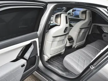 BMW 750e xDrive Executive Lounge PHEV Sportautom