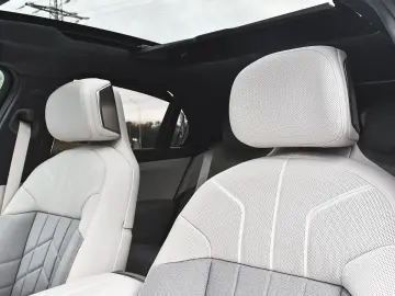 BMW 750e xDrive Executive Lounge PHEV Sportautom