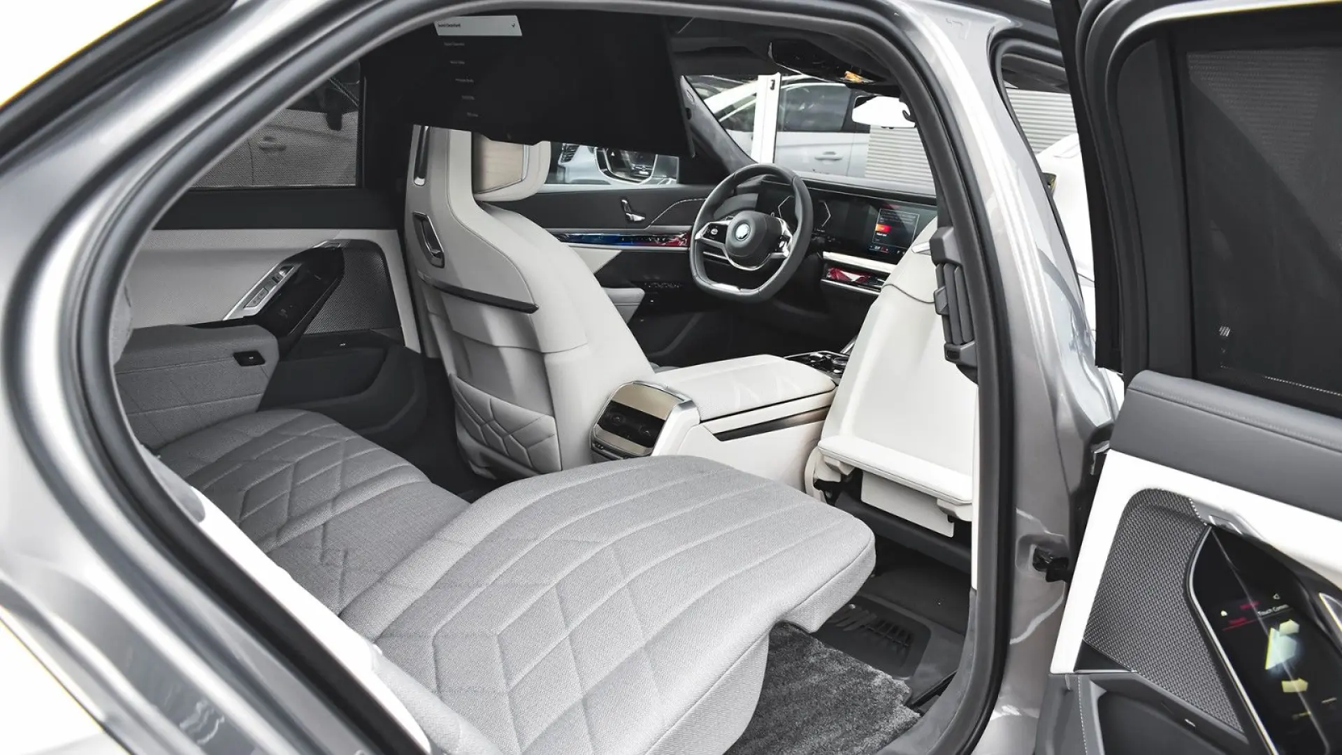 BMW 750e xDrive Executive Lounge PHEV Sportautom