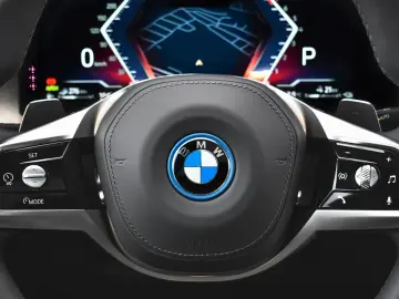 BMW 750e xDrive Executive Lounge PHEV Sportautom