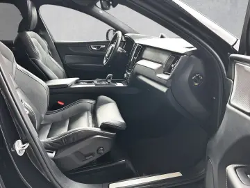 XC60 R Design AWD B5 Diesel EU6d Bowers Wilkins