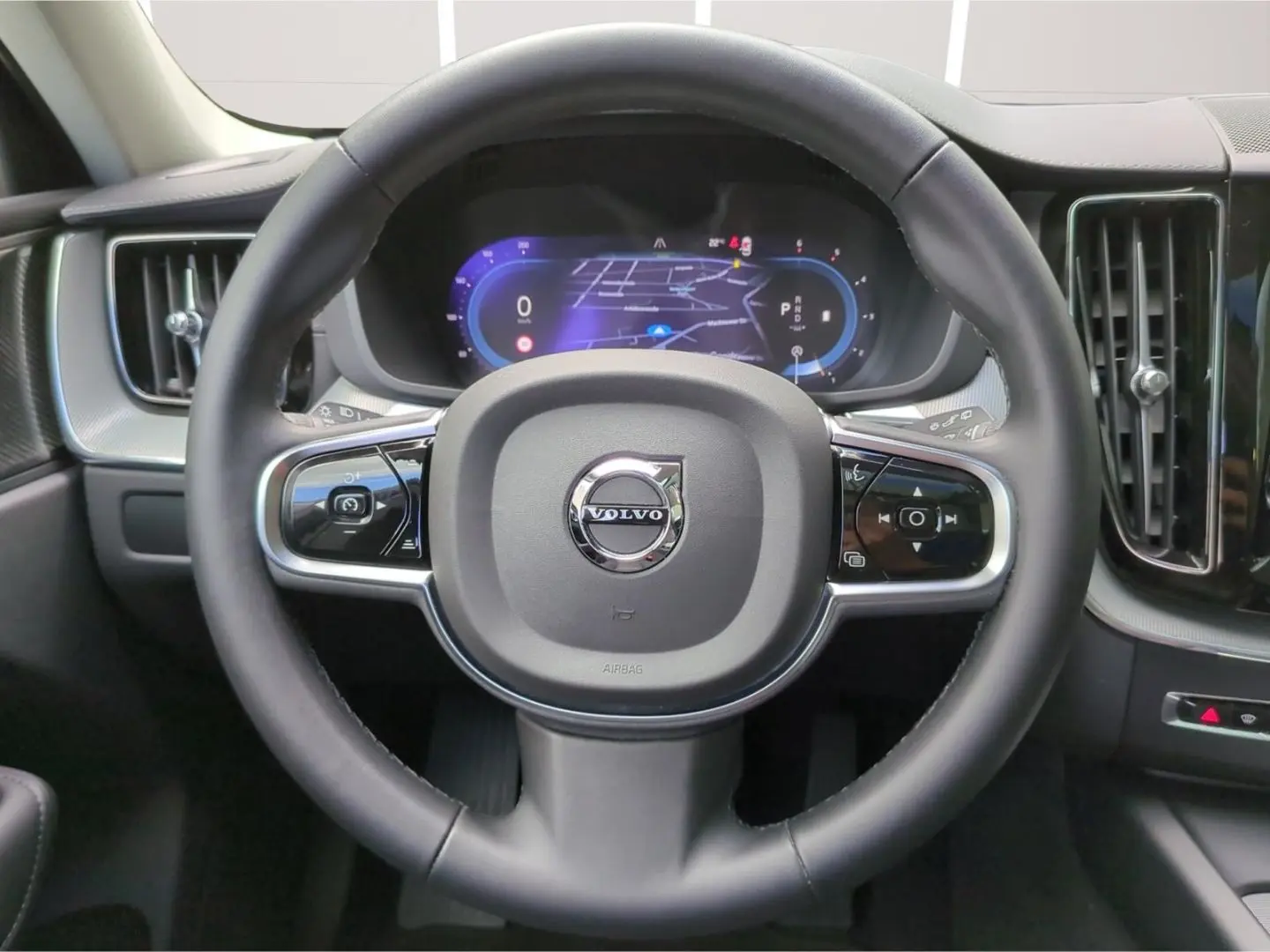 XC60 B4 AWD Ultimate Dark  Luft AHK SH BLIS 360