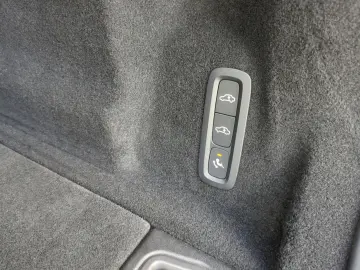 XC60 B4 AWD Ultimate Dark  Luft AHK SH BLIS 360