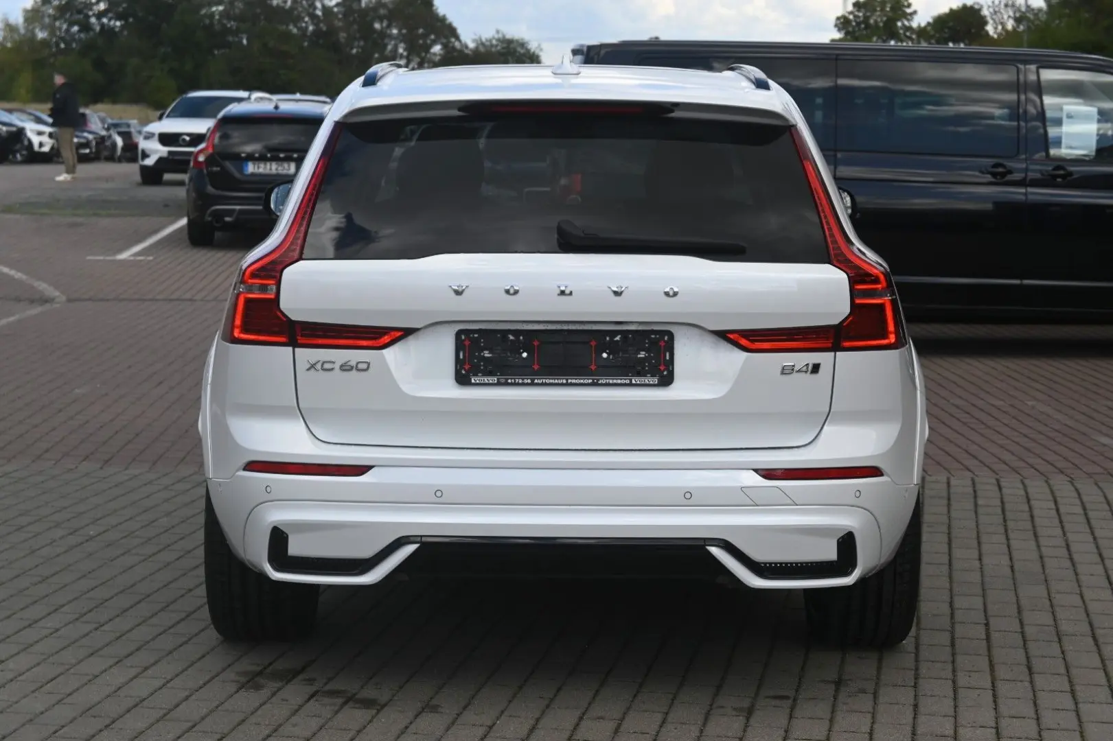 XC60 UltimateDark AWD MASS LUFT HUD B&W 22  360