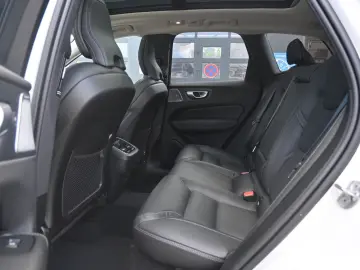 XC60 UltimateDark AWD MASS LUFT HUD B&W 22  360