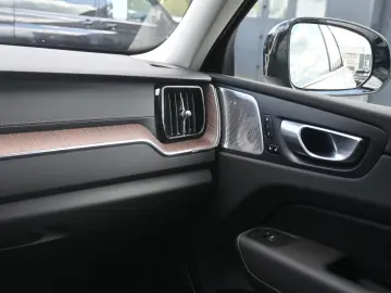 XC60 UltimateDark AWD MASS LUFT HUD B&W 22  360