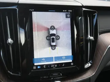 XC60 UltimateDark AWD MASS LUFT HUD B&W 22  360