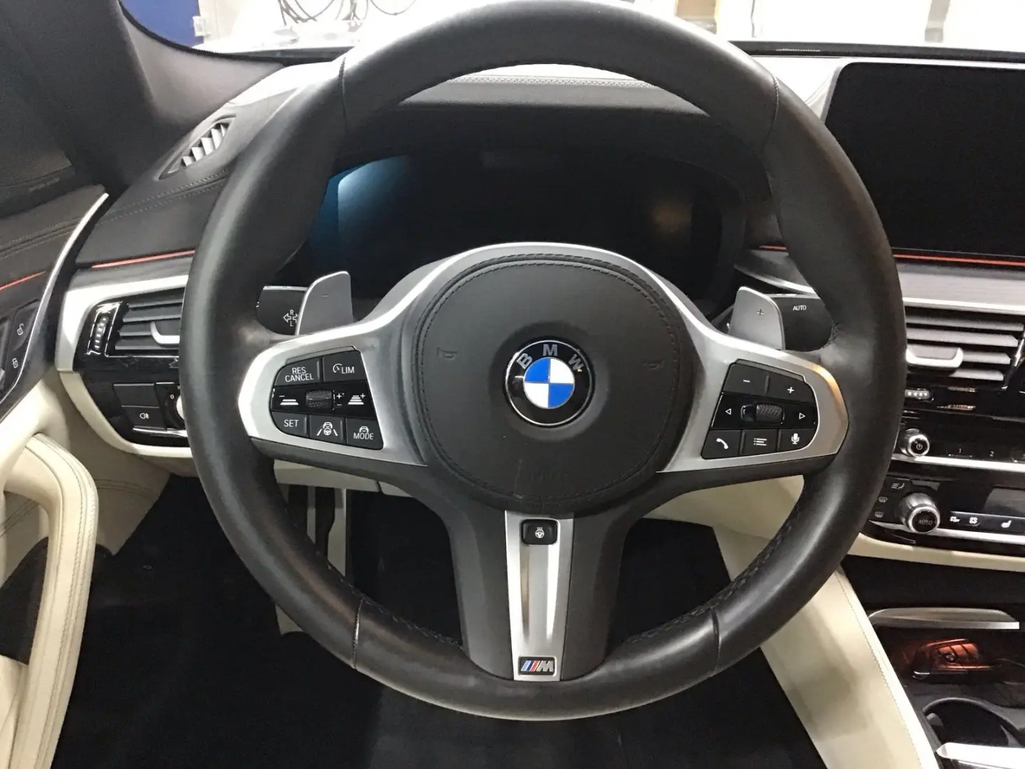 540i xDrive Limousine M Sport Standheizung
