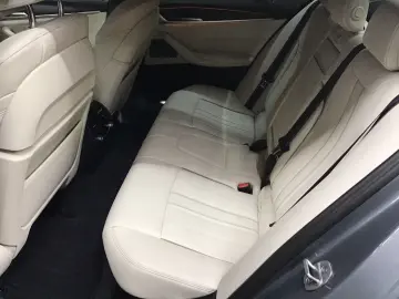 540i xDrive Limousine M Sport Standheizung