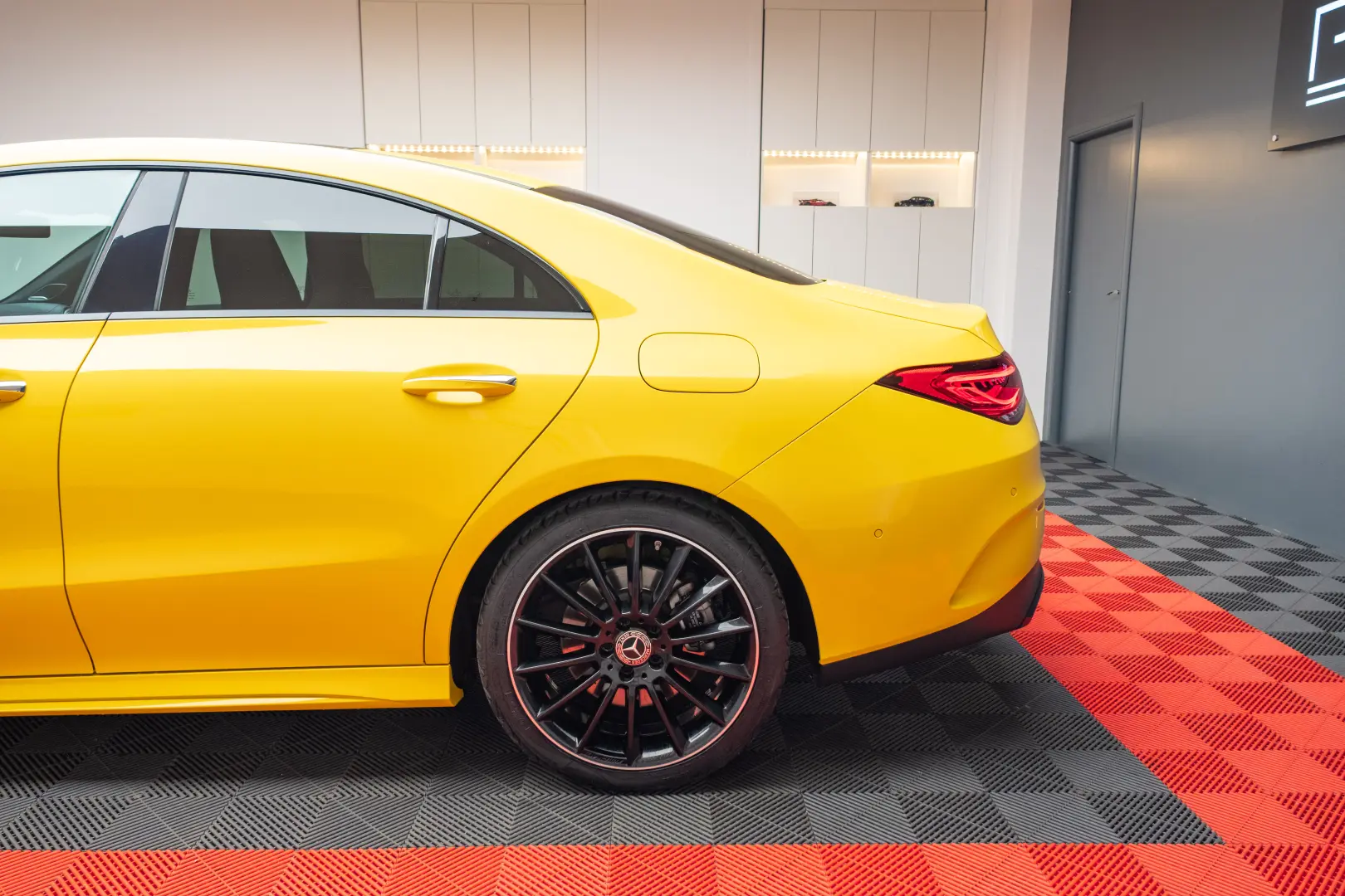 Mercedes Benz CLA 250