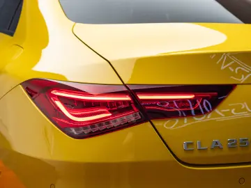 Mercedes Benz CLA 250