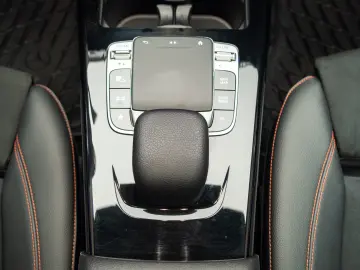 Mercedes Benz CLA 250