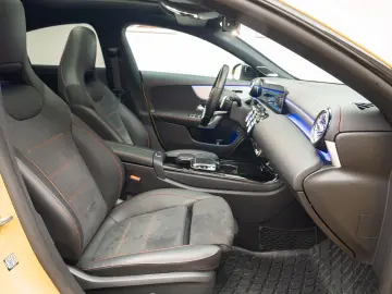 Mercedes Benz CLA 250