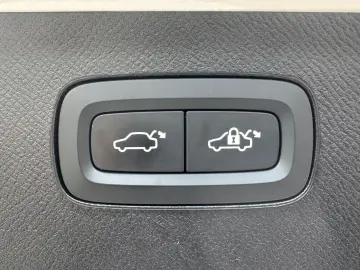 XC90 B5 AWD Plus Dark SD Keyless-Start Autom. BC
