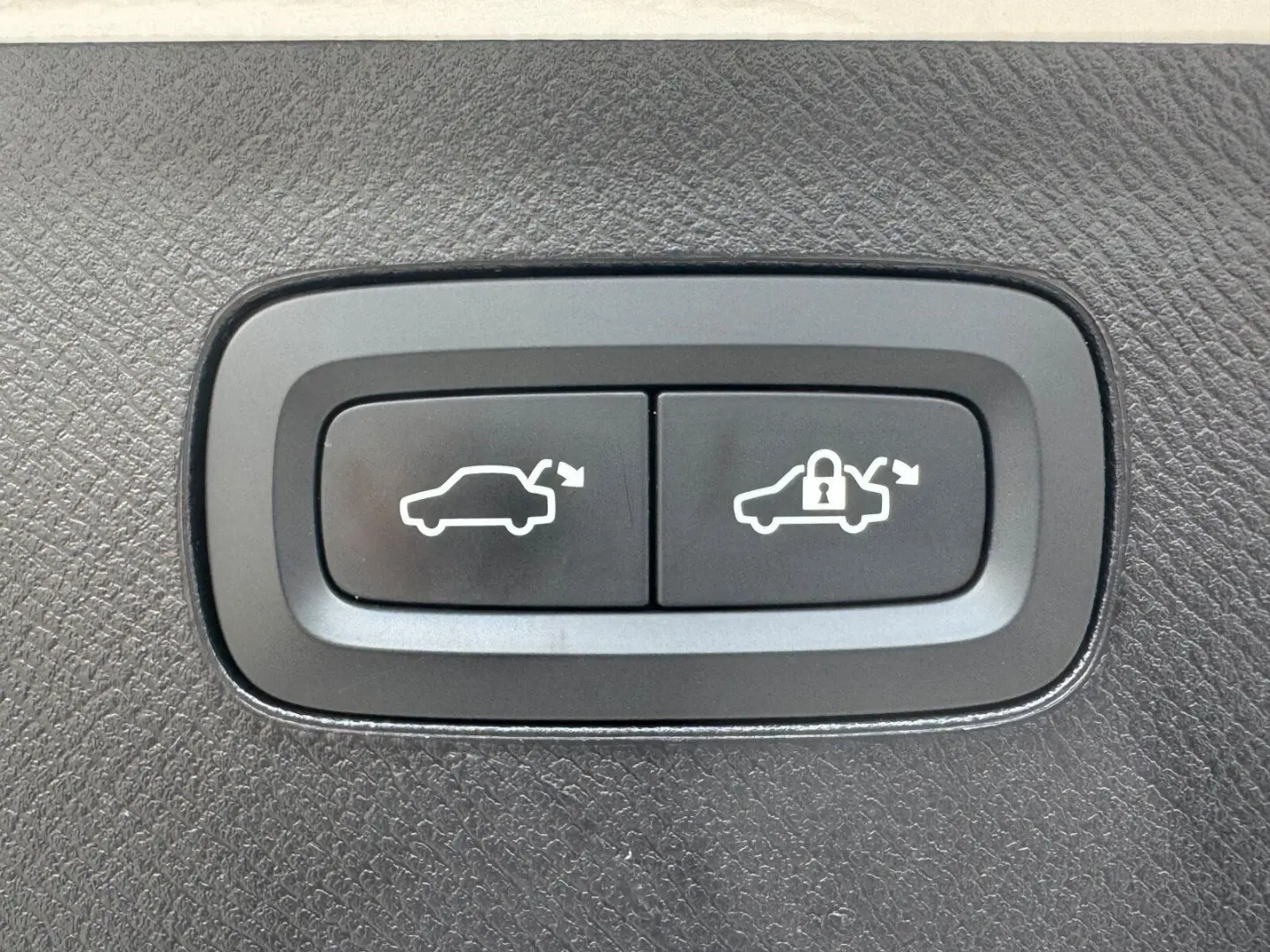 XC90 B5 AWD Plus Dark SD Keyless-Start Autom. BC