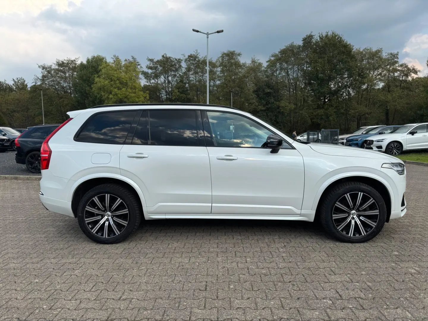 XC90 B5 AWD Plus Dark SD Keyless-Start Autom. BC