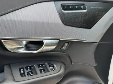 XC90 B5 AWD Plus Dark SD Keyless-Start Autom. BC