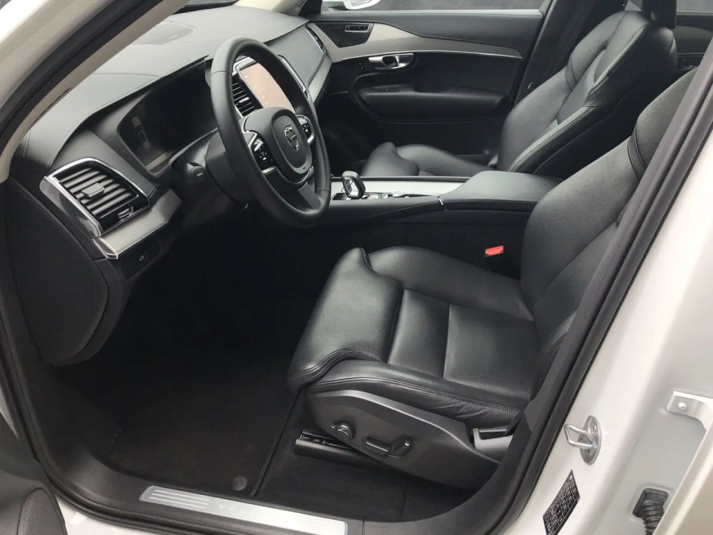 XC90 B5 (Diesel) AWD Plus Bright (EURO 6d)
