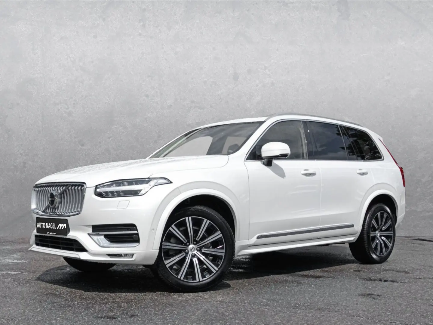 XC90 Diesel AWD Plus Bright Pano 36