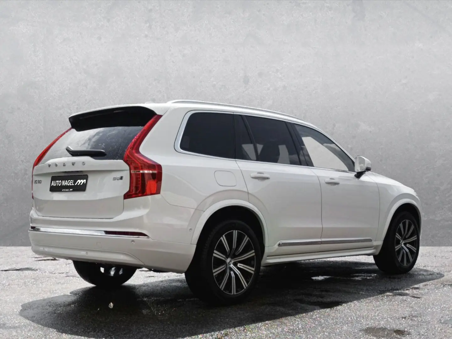 XC90 Diesel AWD Plus Bright Pano 36